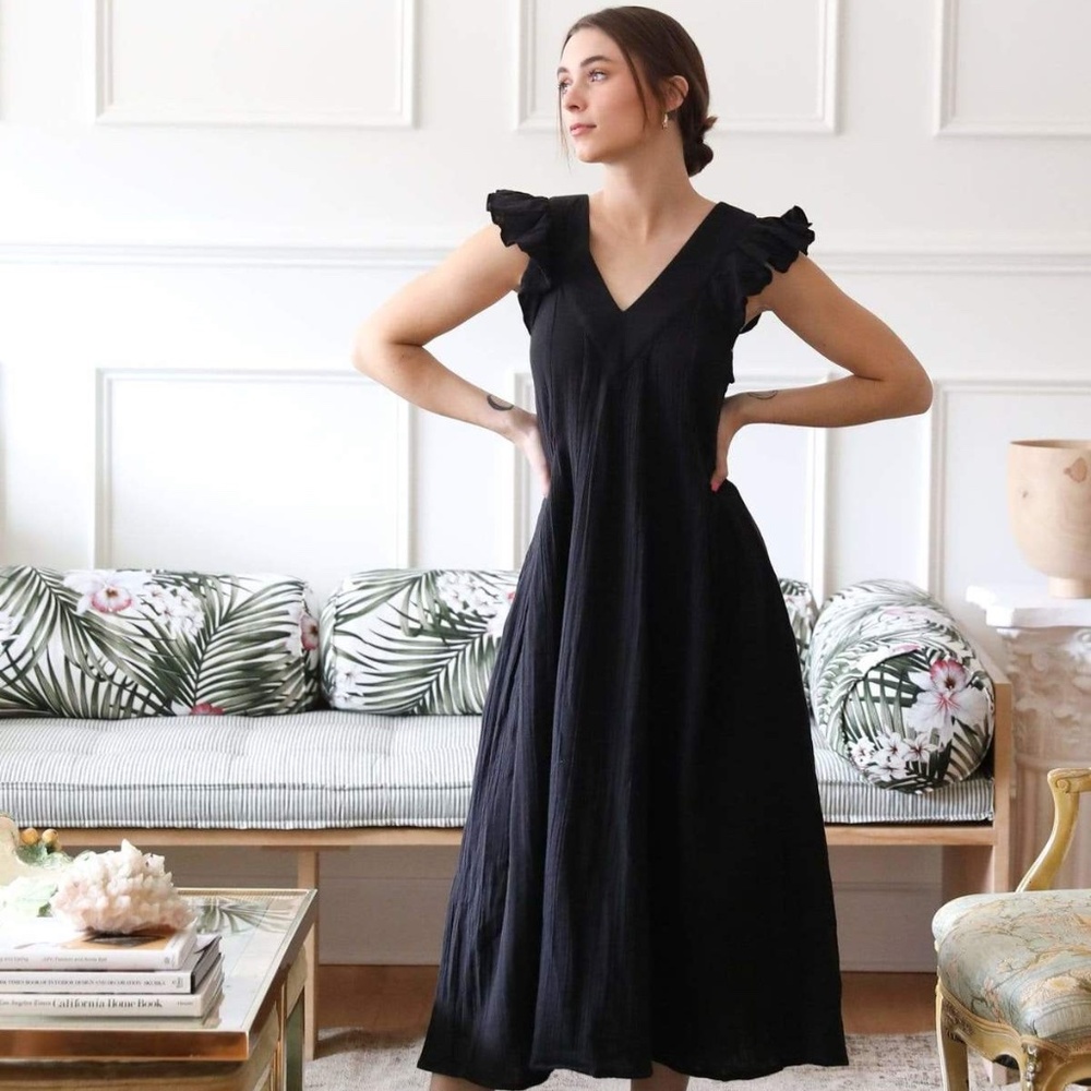 Mille Catarina Black Flutter Sleeve Dres